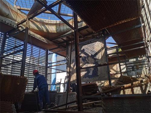 新菱冷卻塔維修廠家來(lái)淺談一下冷卻塔維修的重要性…